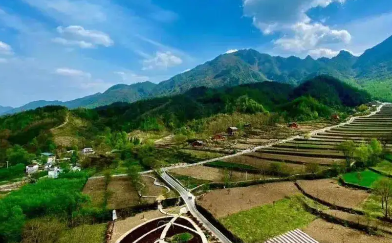 我國鄉(xiāng)村旅游發(fā)展現(xiàn)狀及未來趨勢(shì)