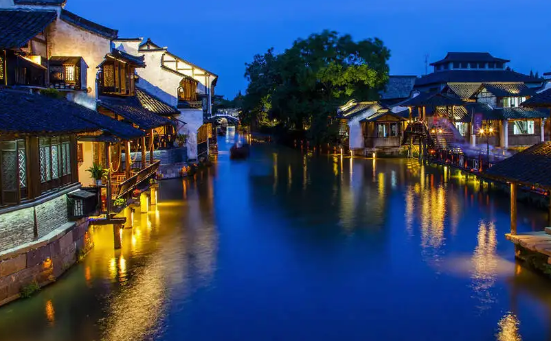 夜游經(jīng)濟(jì)發(fā)展必須抓住“三個核心”，才能匠造“精品工程”