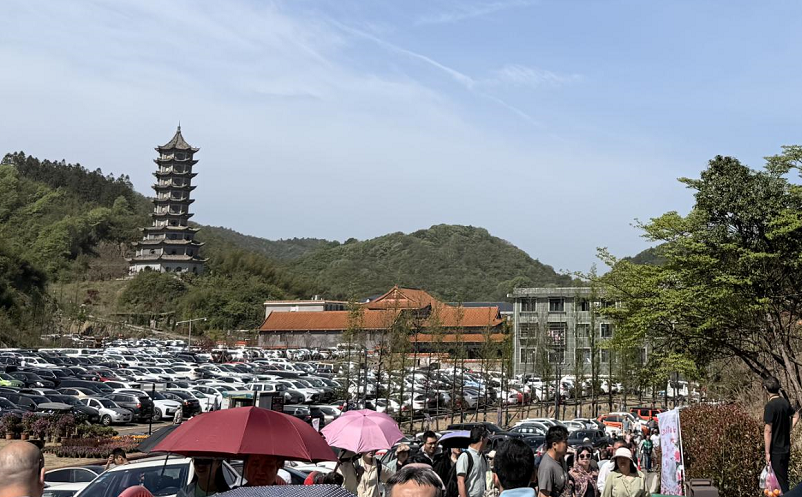 五一大圍山森林公園迎來客流高峰，易景通票務(wù)系統(tǒng)穩(wěn)定運(yùn)行